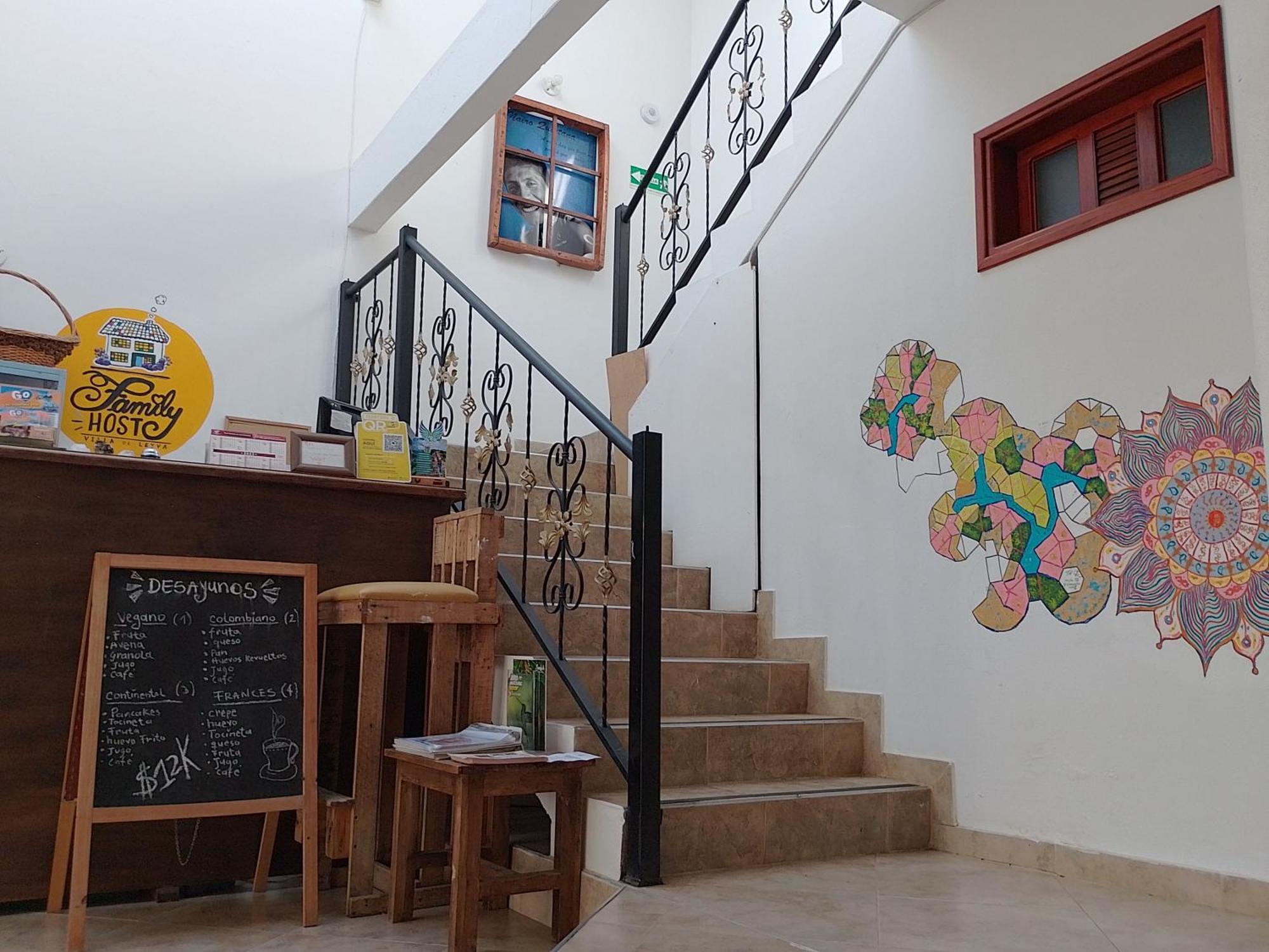 Family Host Hostel Villa de Leyva Buitenkant foto